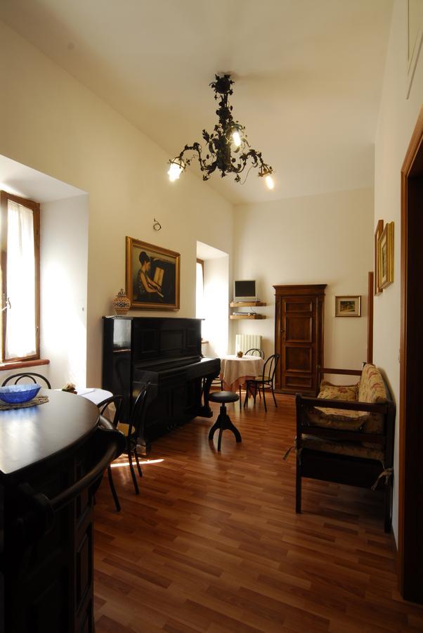 B&B Palazzo Sassatelli Cascia Exterior foto