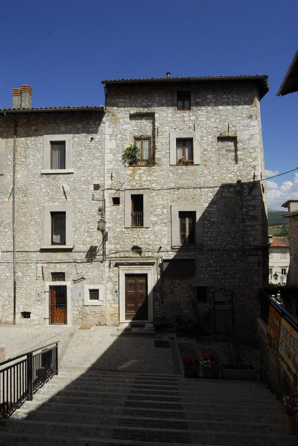 B&B Palazzo Sassatelli Cascia Exterior foto